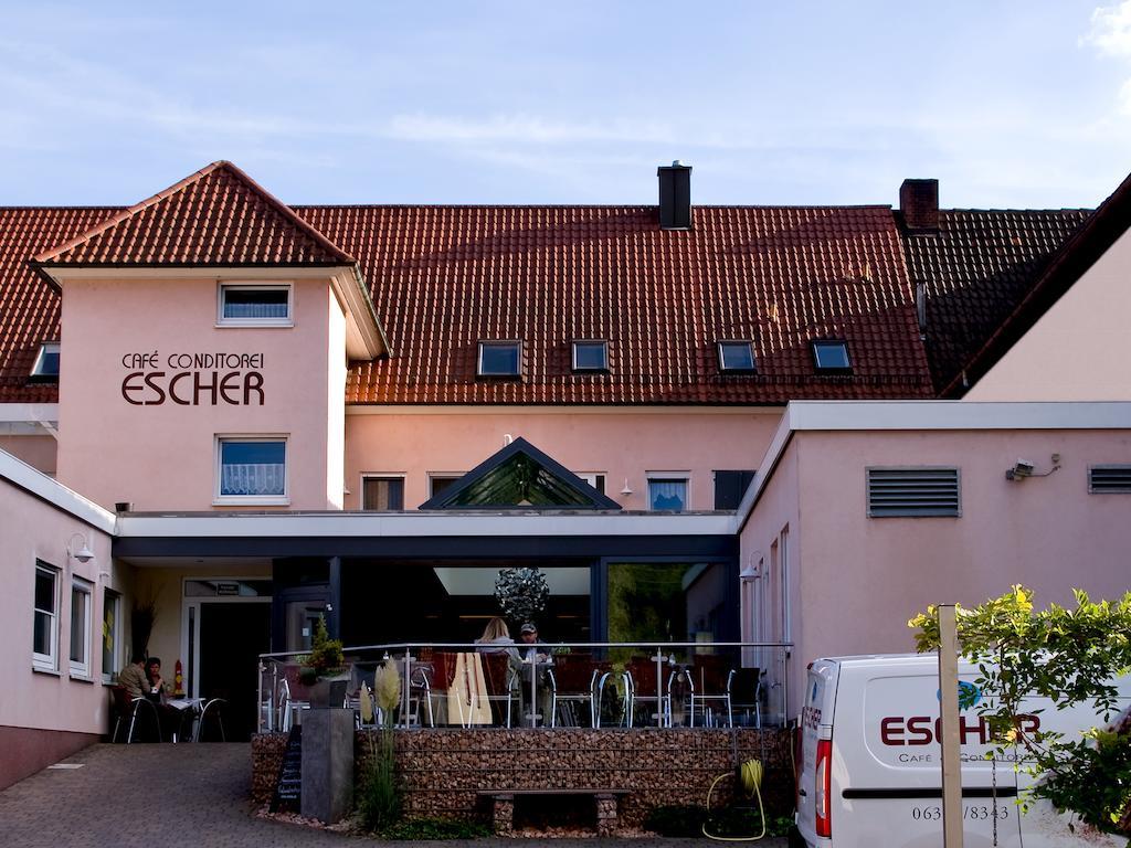 Gaestehaus Eschers Eiswerk Annweiler am Trifels Exterior foto